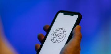 EU considers removing 20 banks from SWIFT under new Russia sanctions 
