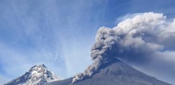 Klyuchevskoy volcano erupts in Russia’s Kamchatka; aviation alert issued -  VIDEO 