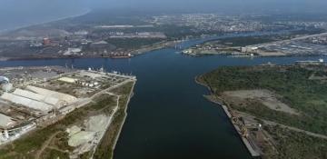 Mexican mega-port faces challenges from Trump's tariff policies 