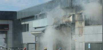 Toxic chlorine cloud in Spain forces thousands indoors 