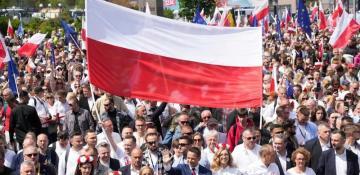 Poland holds key presidential runoff shaped by Trump, far right, and Ukraine war 