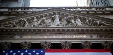 U.S. stock futures edge higher; lower recession concerns boost sentiment 