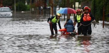 Severe floods hit Argentina farm region, thousands evacuate 