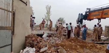 At least 4 killed, dozens injured in India firecracker factory blast -  VIDEO 