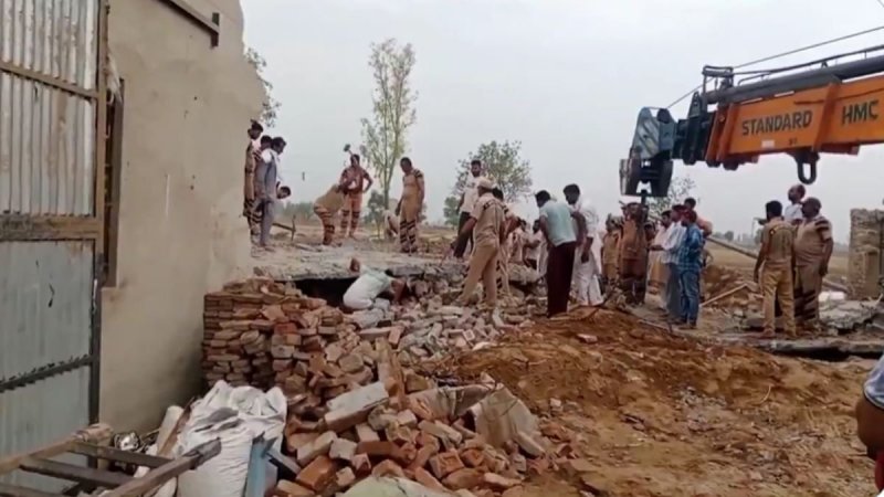 At least 4 killed, dozens injured in India firecracker factory blast -  VIDEO 