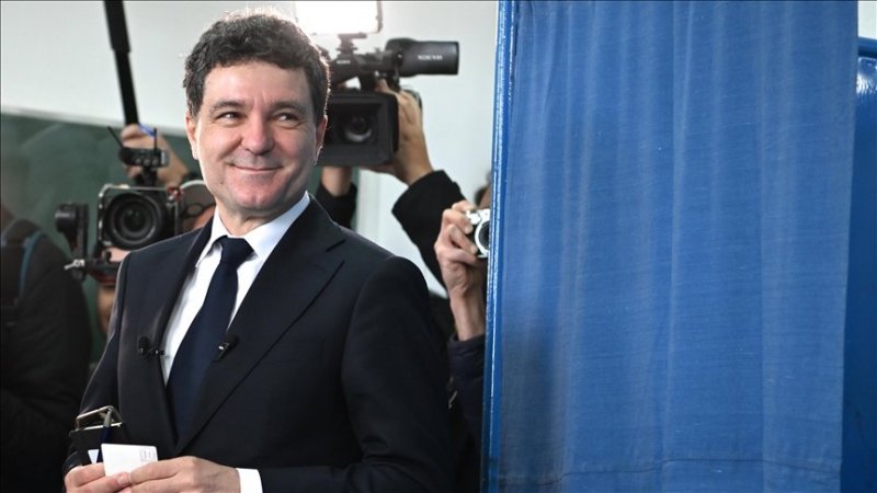 Exit Poll: Nicusor Dan wins second round of Romanian presidential elections 