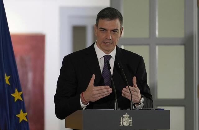 Spanish PM seeks public forgiveness amid investigation into close confidant 