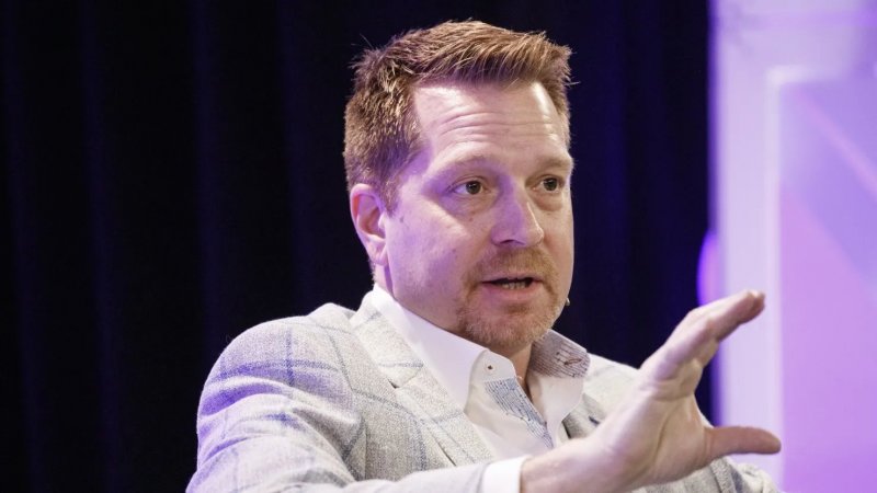 CrowdStrike shares drop on weak revenue guidance 