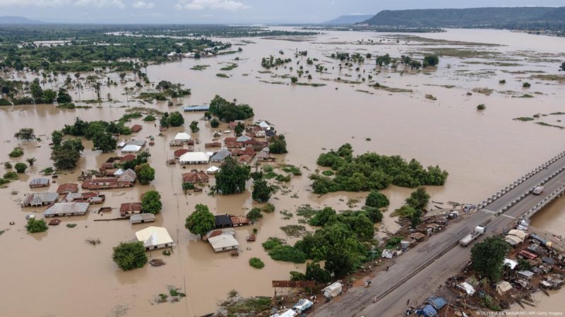 Over 700 feared dead in devastating Nigeria floods