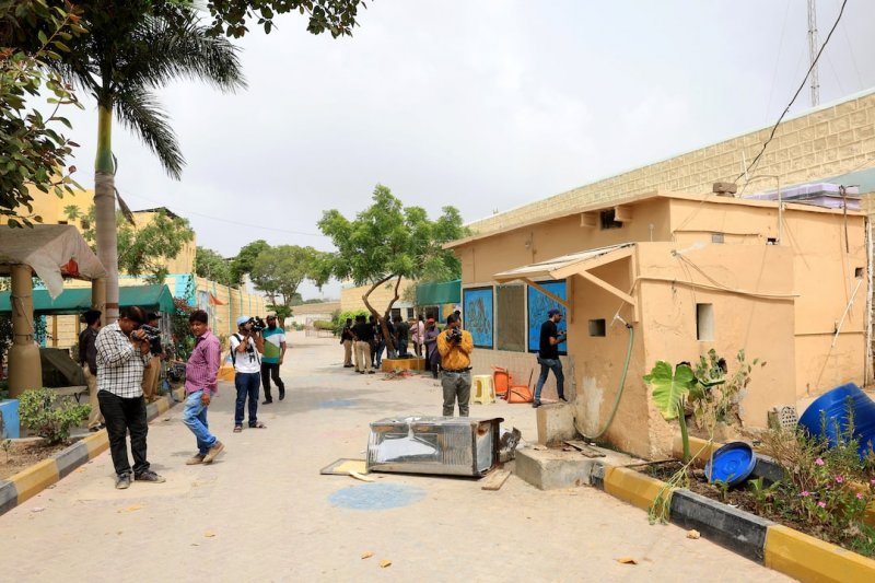 Over 200 inmates escape Pakistan prison amid earthquake evacuation