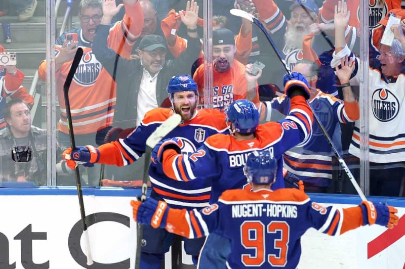 Oilers edge Panthers in overtime to win NHL Stanley Cup Final opener