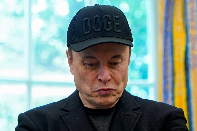 Tesla shares drop 15% amid escalating Trump-Musk rift 