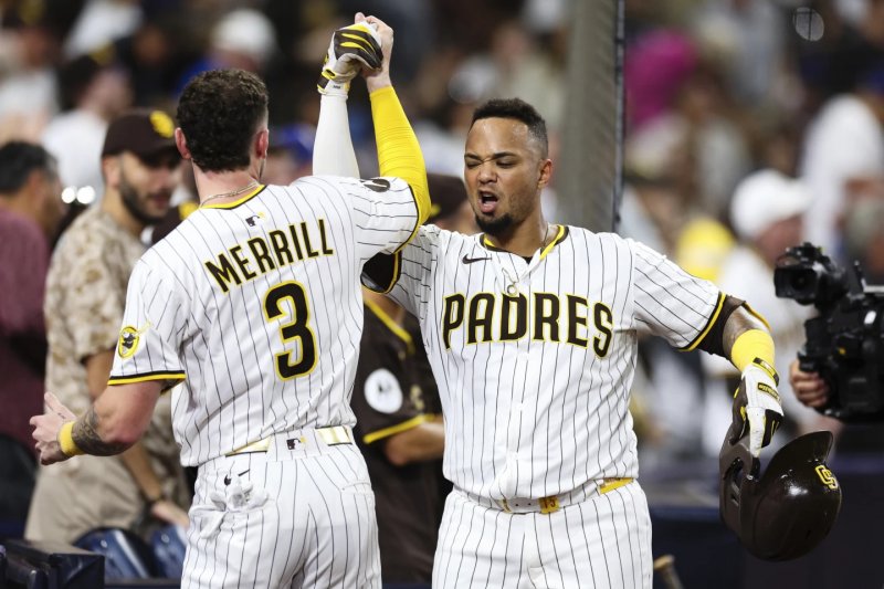 Padres dominate Dodgers with Manny Machado’s 5 RBIs
