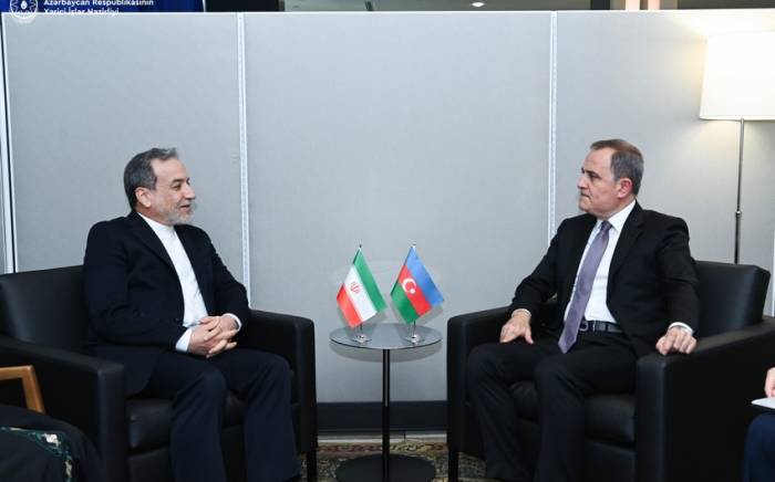 Top Azerbaijani, Iranian diplomats discuss regional situation