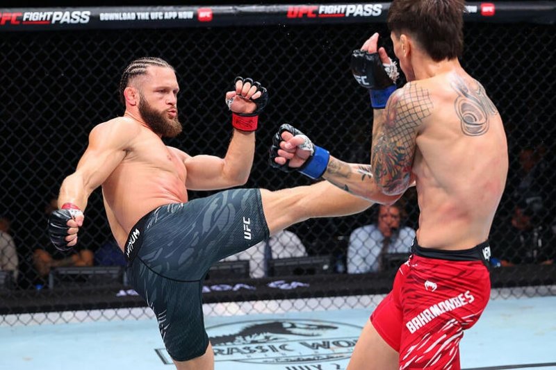 Azerbaijan’s Rafael Fiziev triumphs over Ignacio Bahamondes at UFC Baku