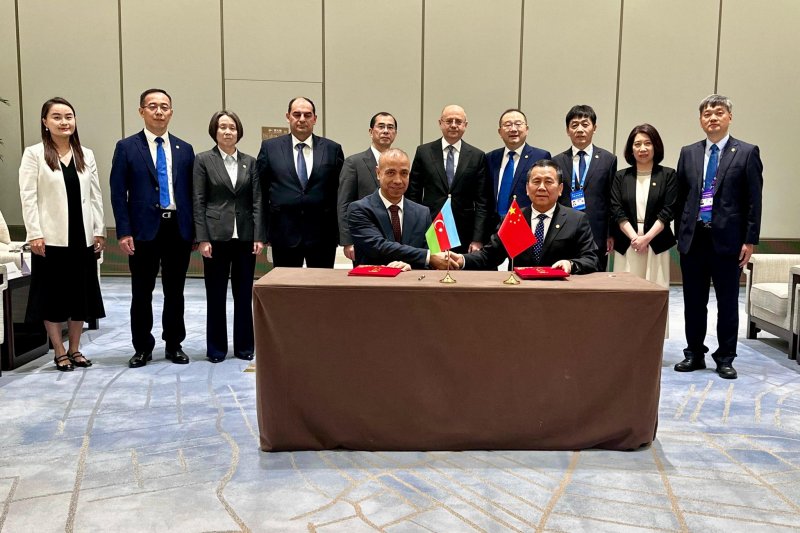 Azerbaijan, China to collaborate on electricity transmission network study