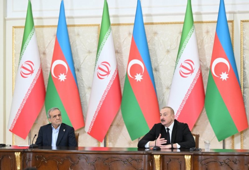 Azerbaijani, Iranian presidents hold phone talk