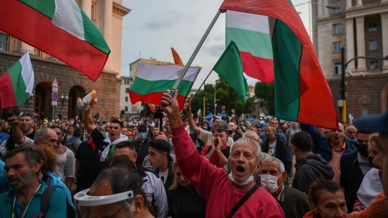 Protests against the change of national currency to the euro took place in Bulgaria 