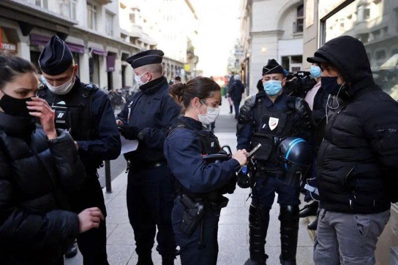 Teenager arrested in France for planning terrorist attack 