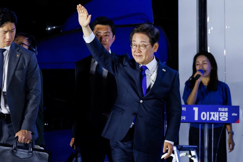Lee Jae-myung sworn in as S. Korea’s president, promises unity, economic growth