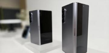 Samsung aims to catch up to Chinese rivals for thin foldable phones as Apple said to enter the fray