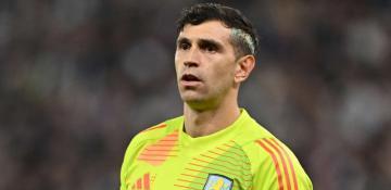 Man United in talks with Emi Martinez over potential Onana replacement