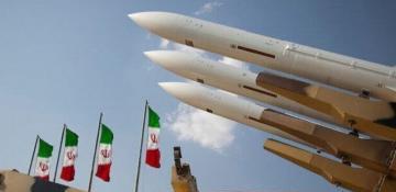 Iran threatens to strike US bases in Middle East