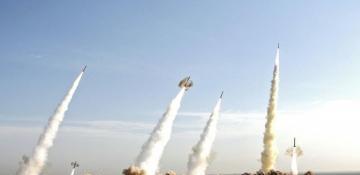 Iran fires missiles at Ben Gurion Airport, military centers in Israel