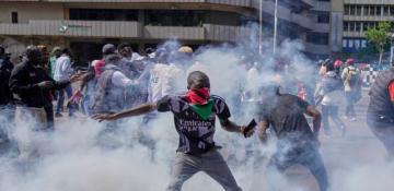 At least 16 people killed, 400 injured in Kenya protests