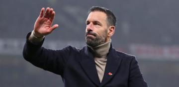 Van Nistelrooy out as Leicester manager after club's relegation