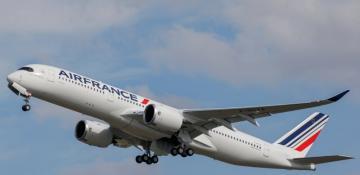 Chicago-bound Air France flight turns back to Paris after seven hours in the air