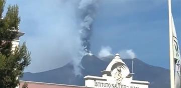 Italy's Mount Etna erupts again, prompting red aviation alert -  VIDEO  
