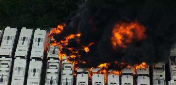 Multiple SEPTA buses catch fire at Philadelphia bus depot -  VIDEO 