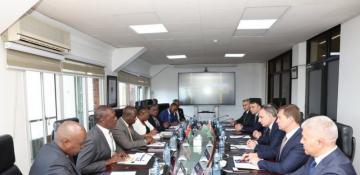 Azerbaijani Prosecutor General welcomed by Kenyan president 