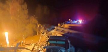 7 dead in train derailment in Russia  -VIDEO 