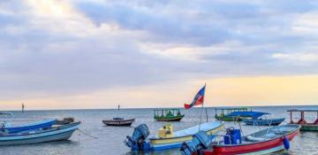 At least 13 university students died, 8 are missing, and 6 survived after a boat sank off Cap-Haitien