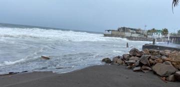 Hurricane Erick makes landfall in Mexico's Pacific coast