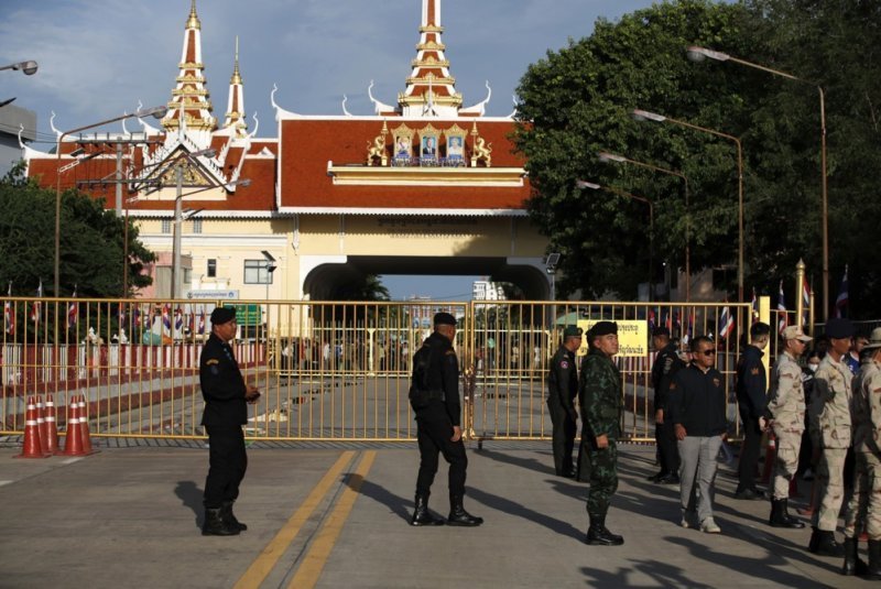 Thailand shuts Cambodian border over scams, intensifying border dispute 