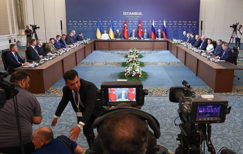 Russia and Ukraine wrap up third round of talks in Istanbul 