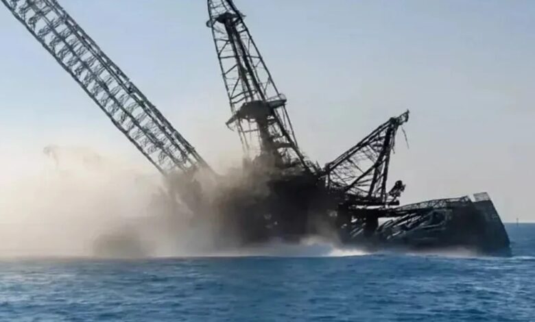 Barge capsizes in Gulf of Suez, leaving at least 4 dead