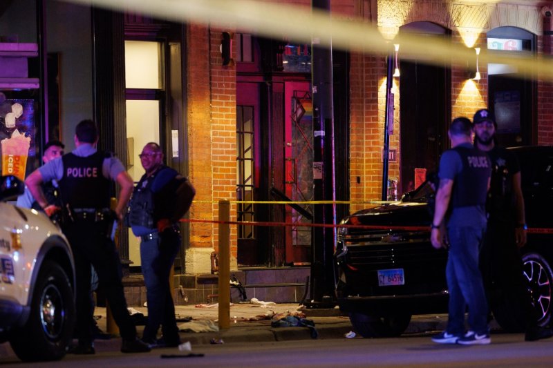 Chicago mass shooting death toll rises to 4