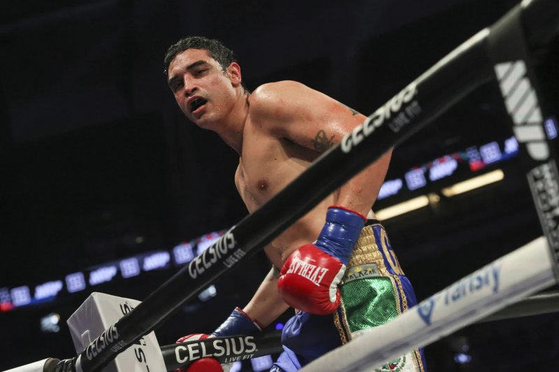 Mexican boxer Chavez Jr arrested by US immigration officers 