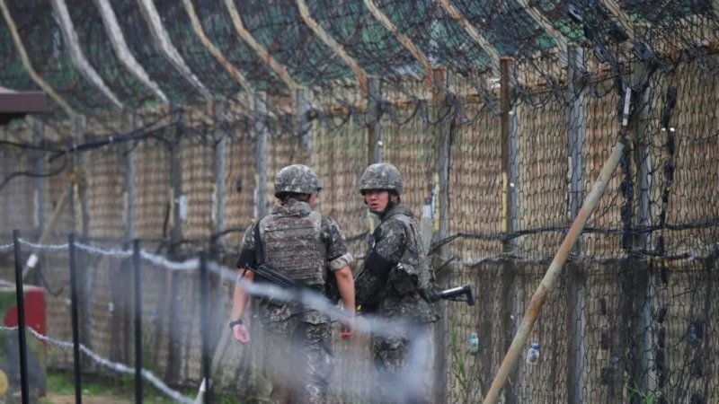 N. Korean civilian defects across border to S. Korea