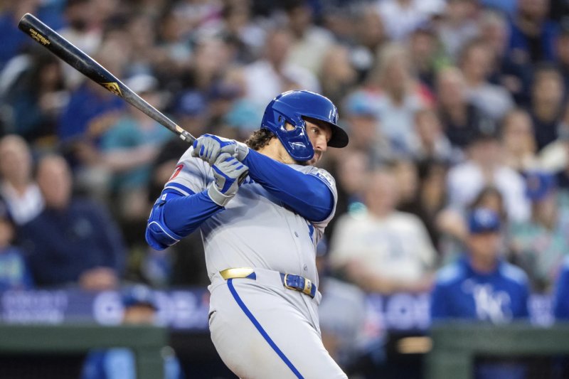 Pasquantino’s two-run single powers Royals past Mariners