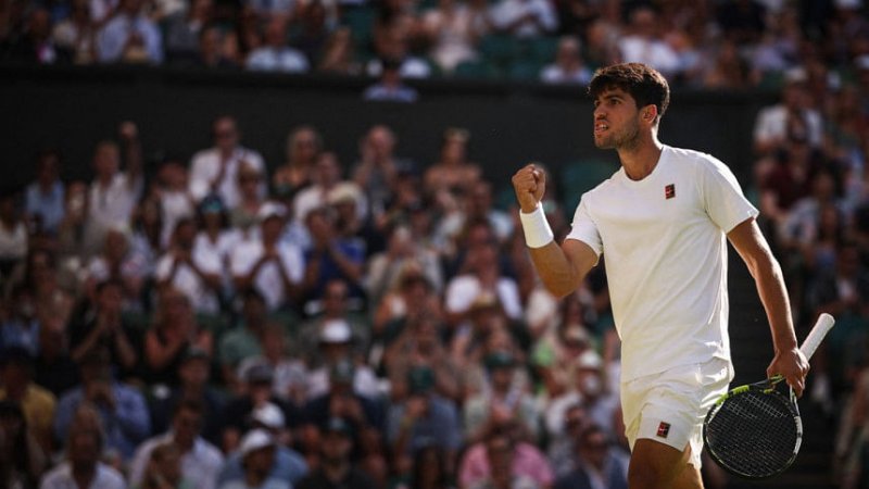 Alcaraz fights past Struff to reach Wimbledon fourth round
