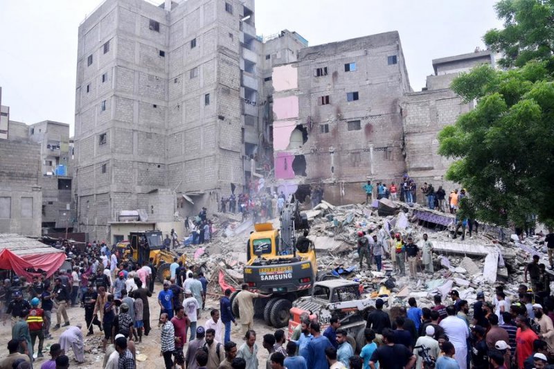 News about - Death toll from Karachi building collapse rises to 17