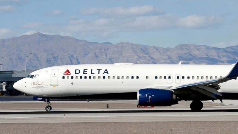 Delta flight makes emergency landing due to battery fire onboard