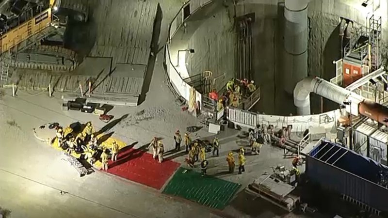 Fifteen workers trapped after tunnel collapse in Wilmington, Los Angeles -  VIDEO 