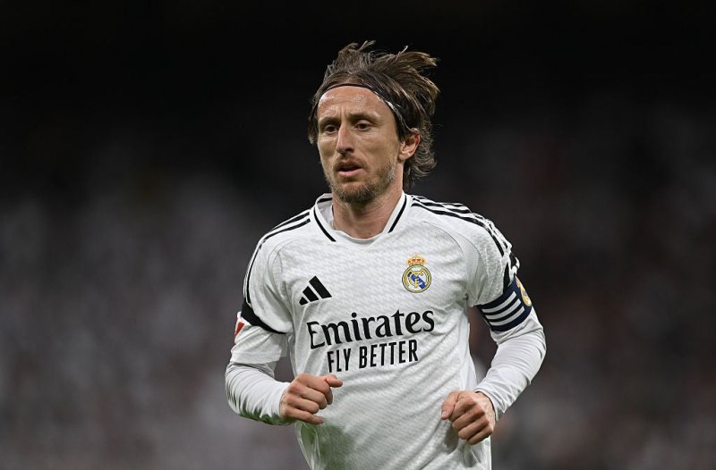 Modric joins AC Milan on one-year deal