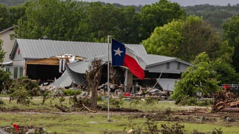 Delayed alerts questioned after Texas flood kills over 120